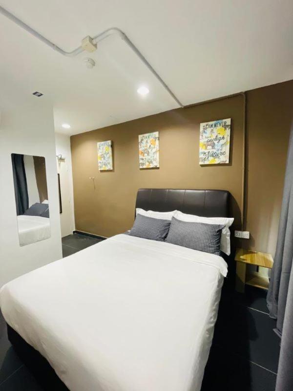 Halo Rooms Hotel Wakaf Bharu 外观 照片